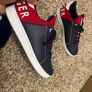 Tommy Hilfiger shoe size 9 and half for men